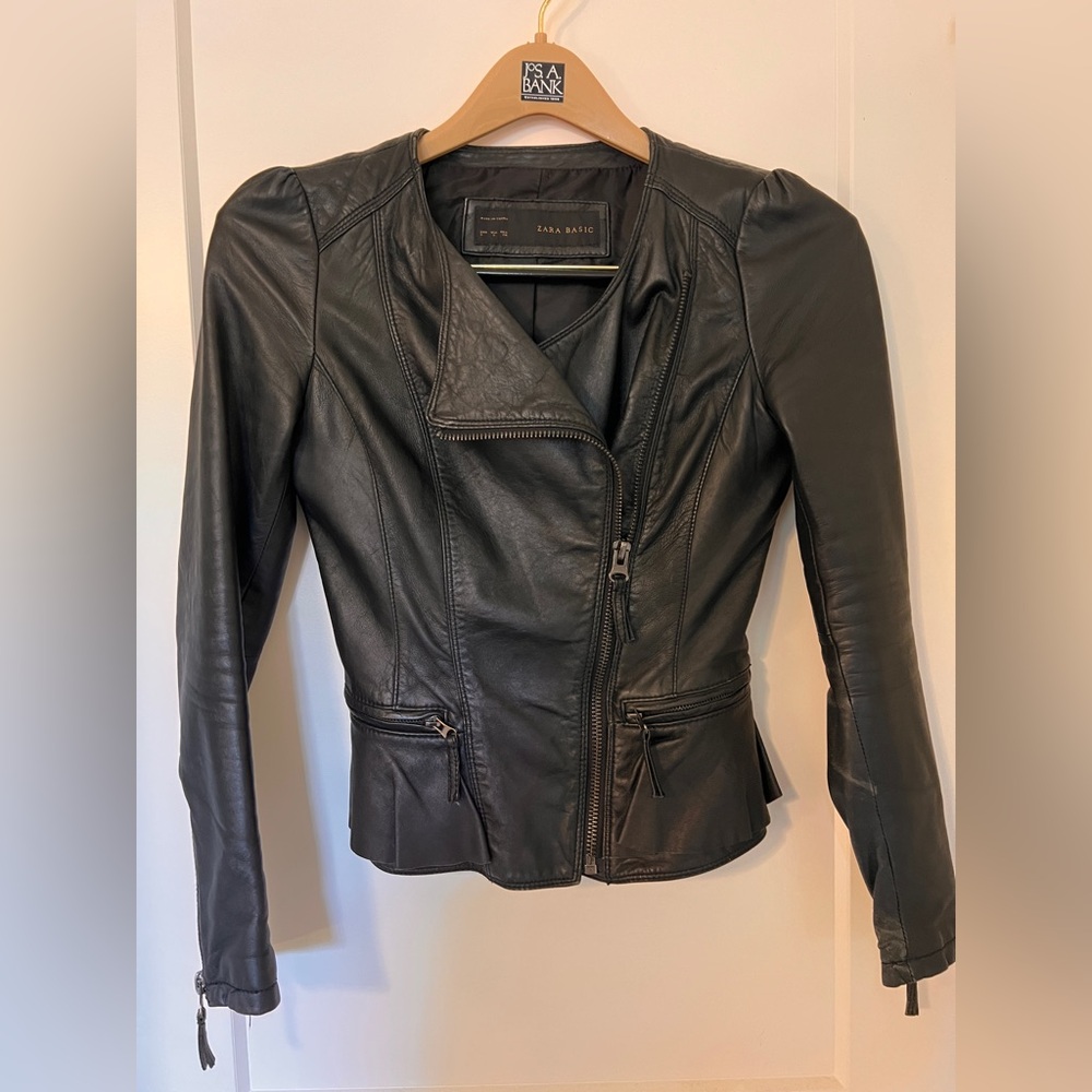 Zara Women's Black Leather Jacket - Picture 5 of 15